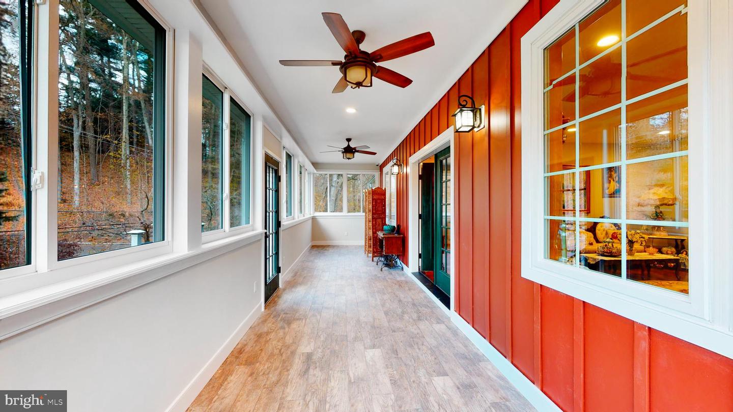 901 Crum Creek Property Photo 73