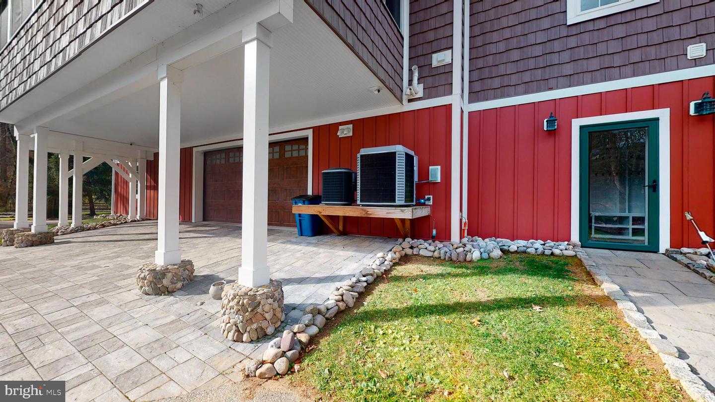 901 Crum Creek Property Photo 79