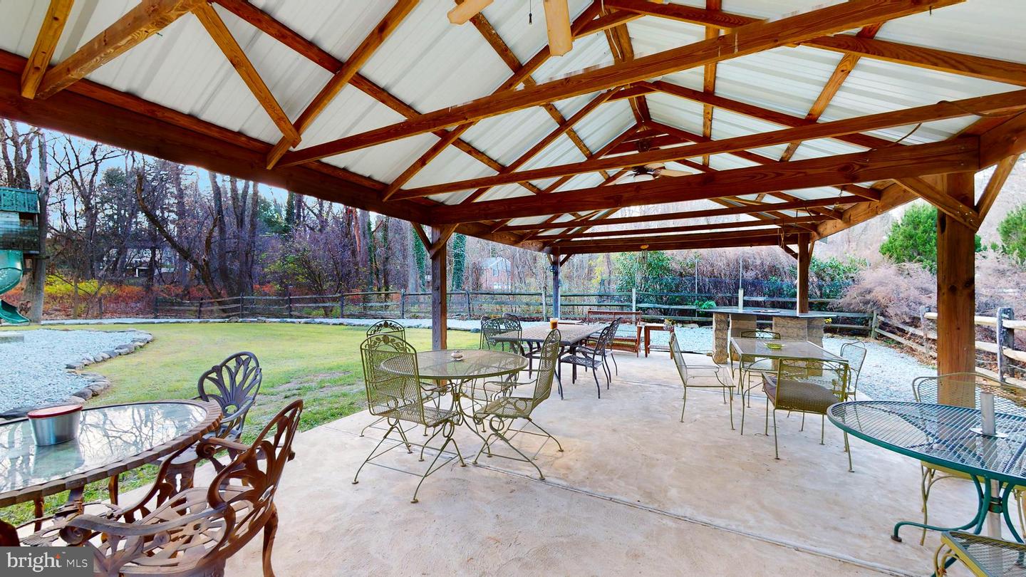 901 Crum Creek Property Photo 88