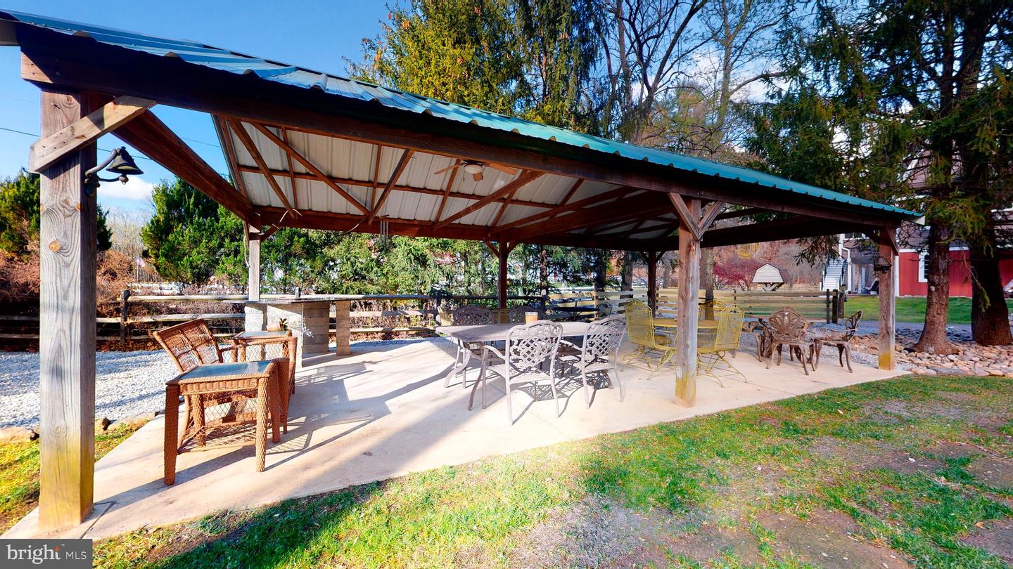 901 Crum Creek Property Photo 89