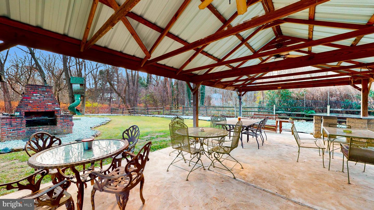 901 Crum Creek Property Photo 94