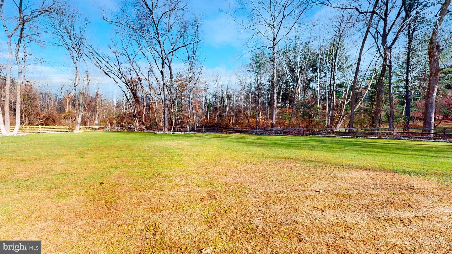 901 Crum Creek Property Photo 96