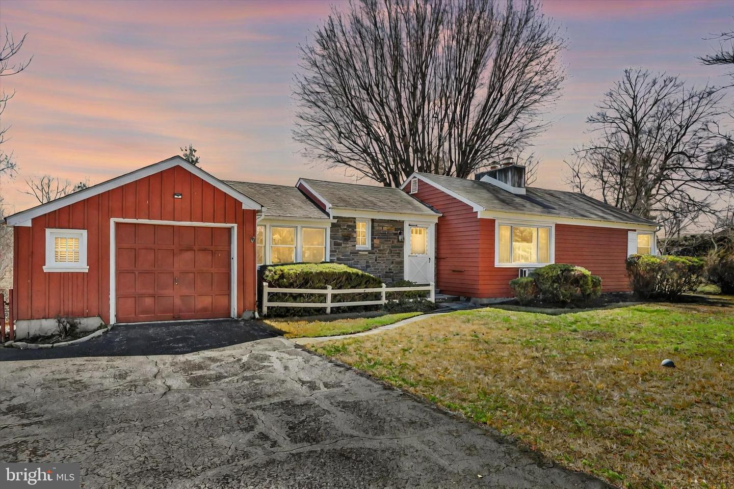 521 Hilldale Property Photo