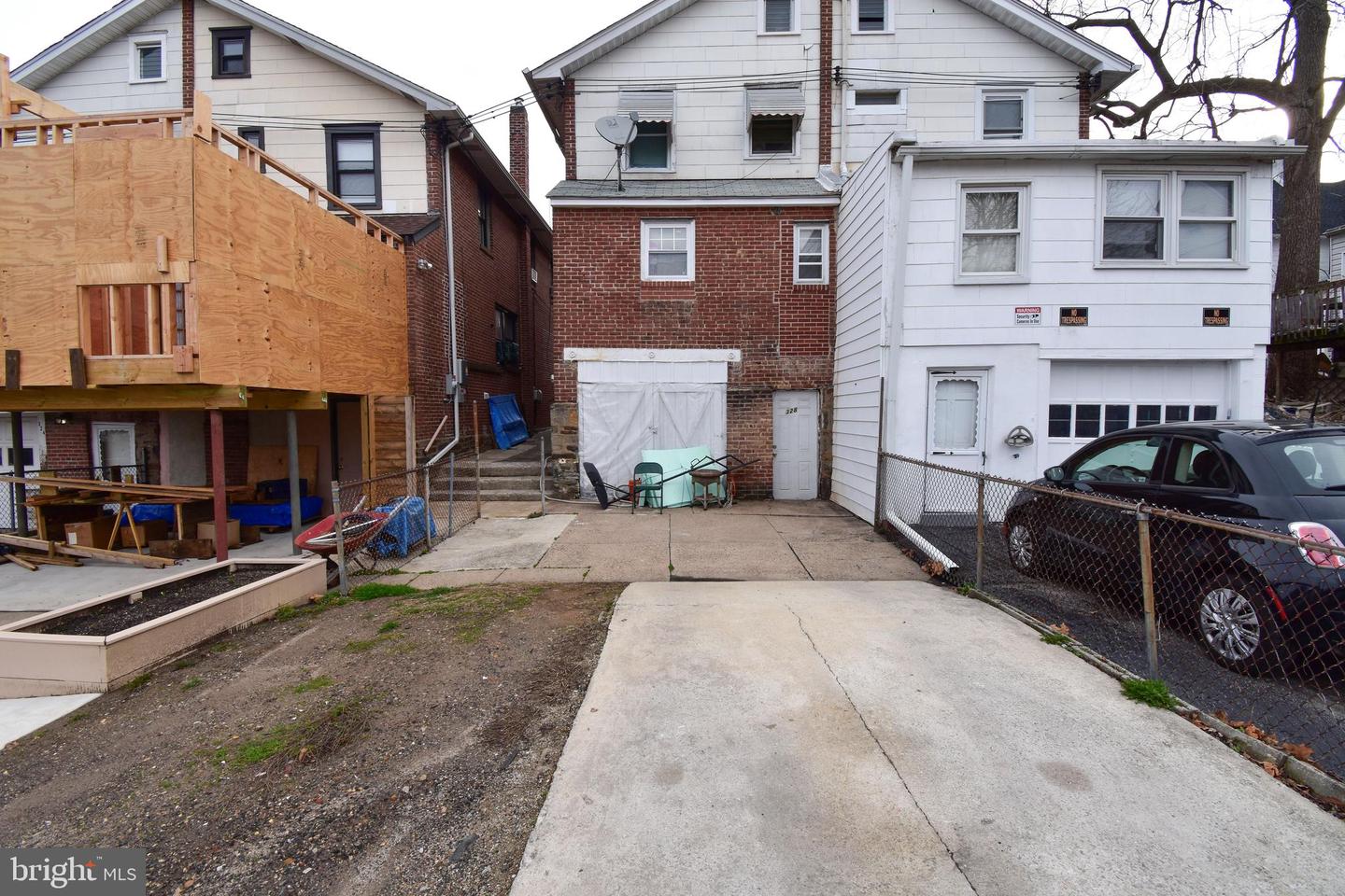 328 Clifton Ave Property Photo 6