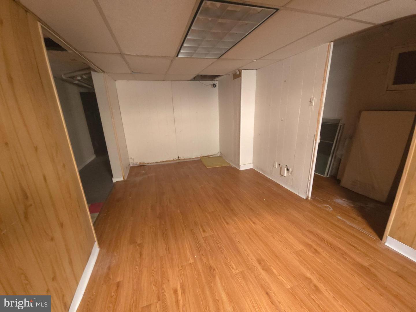 210 Long Ln Property Photo 9