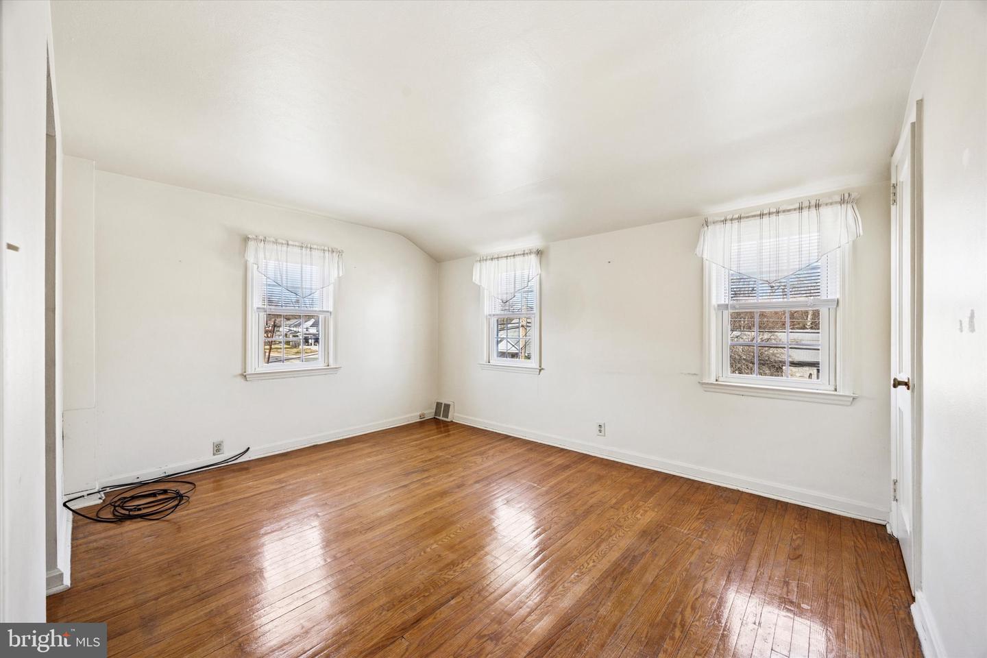 363 Holmes Rd Property Photo 16