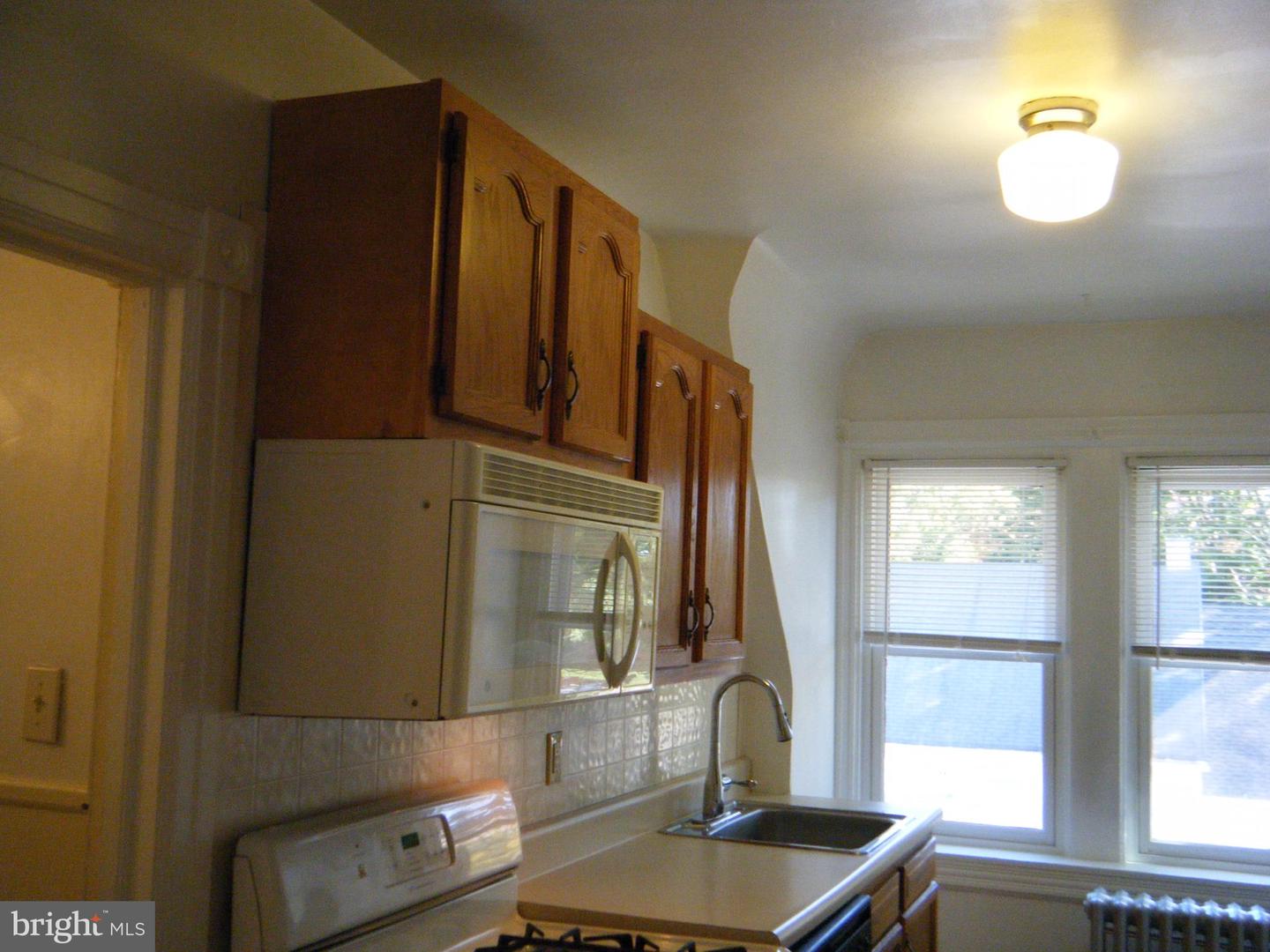 19 W Stewart Ave Property Photo 17
