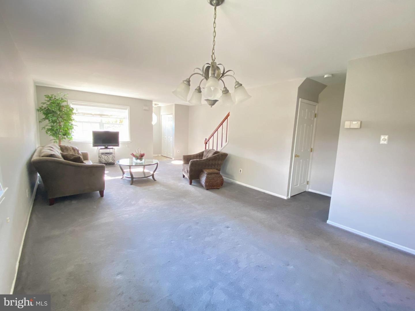1023 Meeth St Property Photo 6