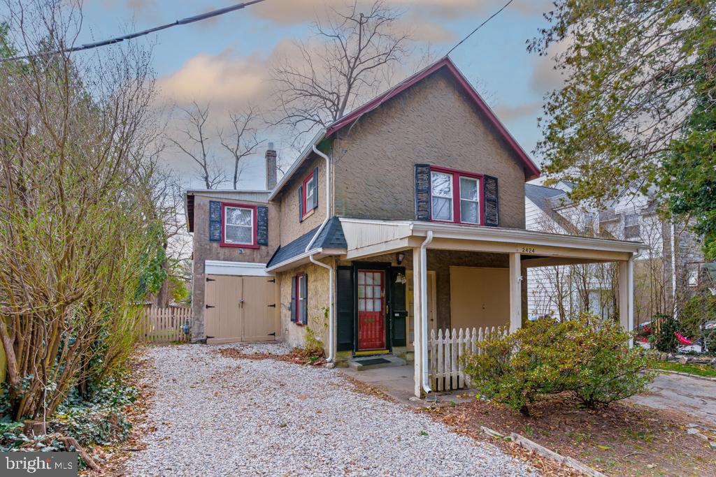 2424 Delchester Rd Property Photo 2