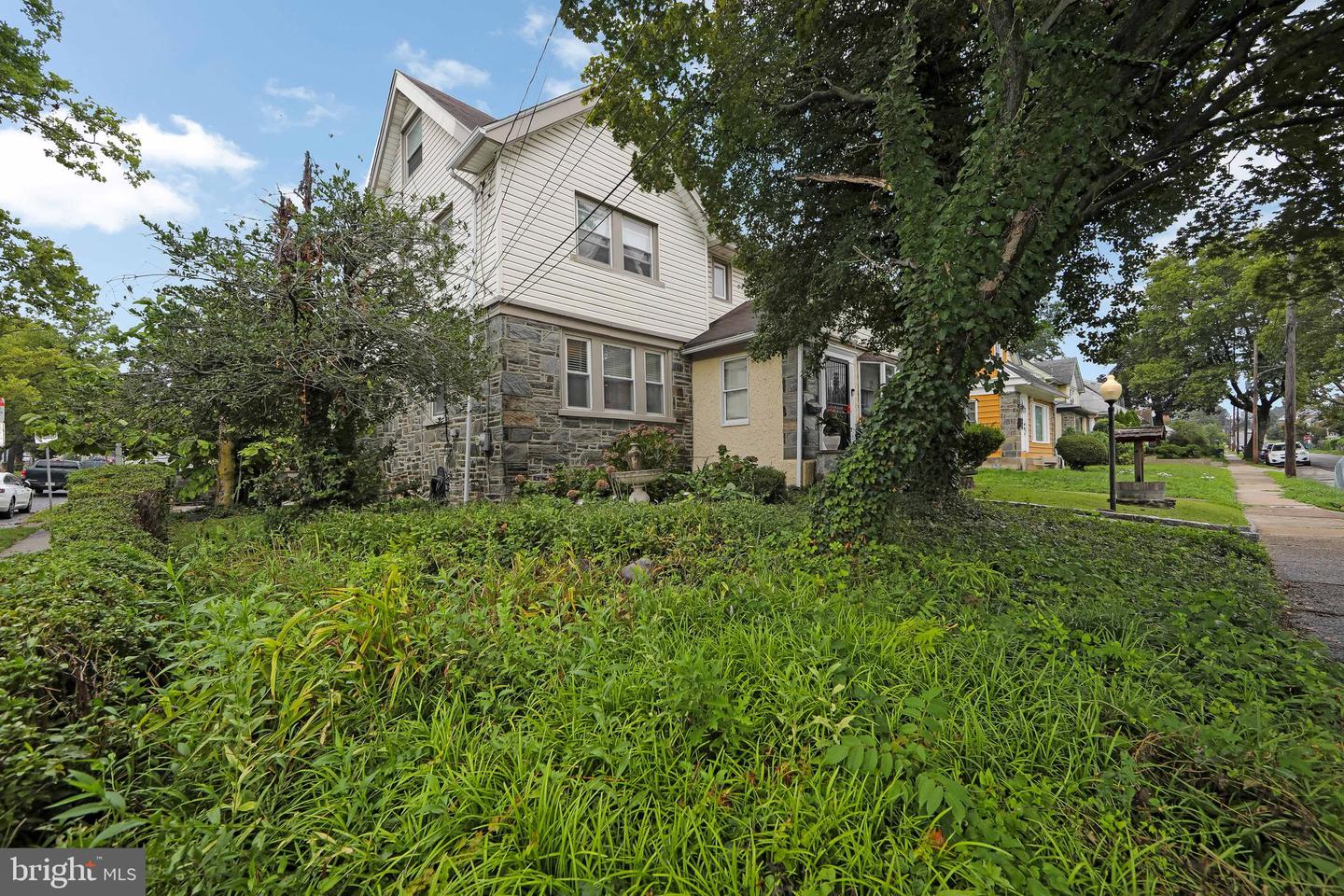 7000 Penarth Ave Property Photo 3