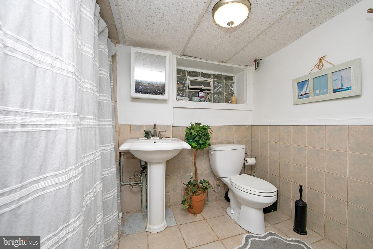 7000 Penarth Ave Property Photo 45