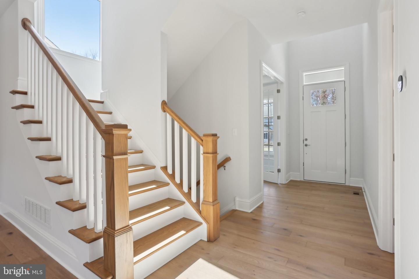 605 S Orange Street Property Photo 2