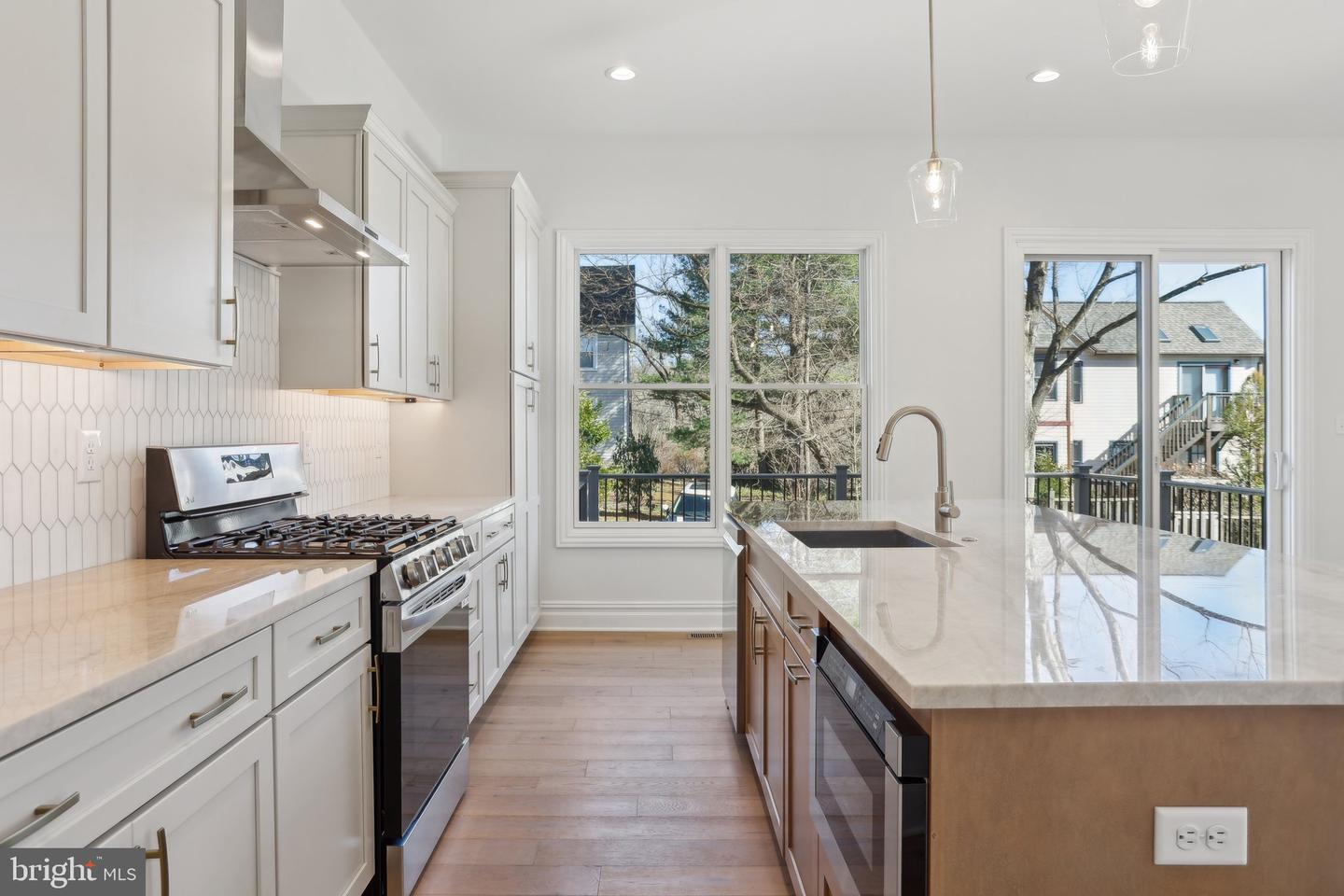 605 S Orange Street Property Photo 11