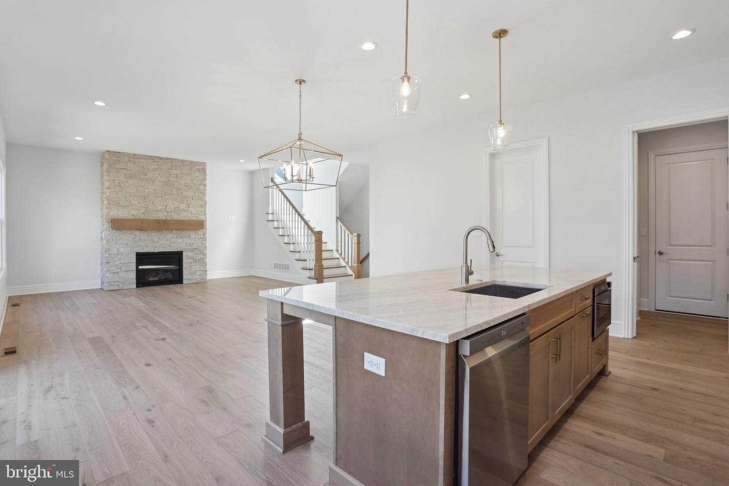 605 S Orange Street Property Photo 14