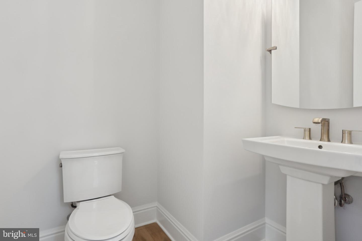 605 S Orange Street Property Photo 16