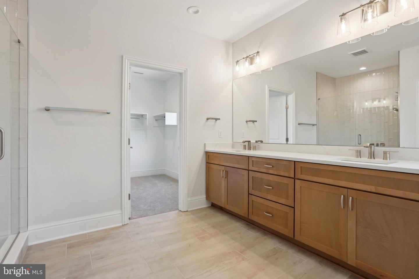 605 S Orange Street Property Photo 21