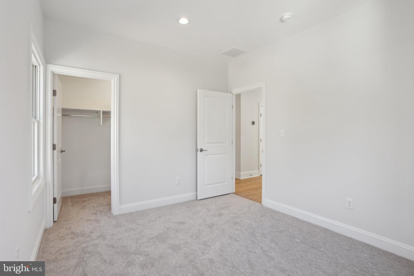 605 S Orange Street Property Photo 28