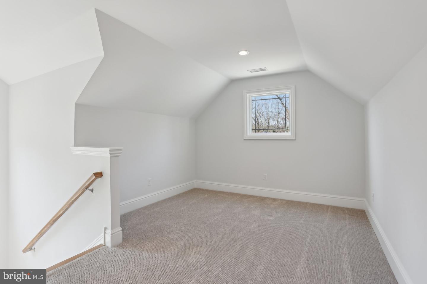 605 S Orange Street Property Photo 35