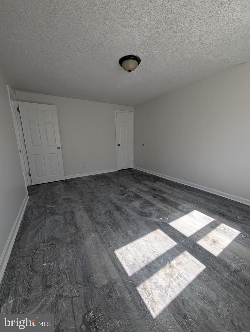1692 Powell Rd Property Photo 12