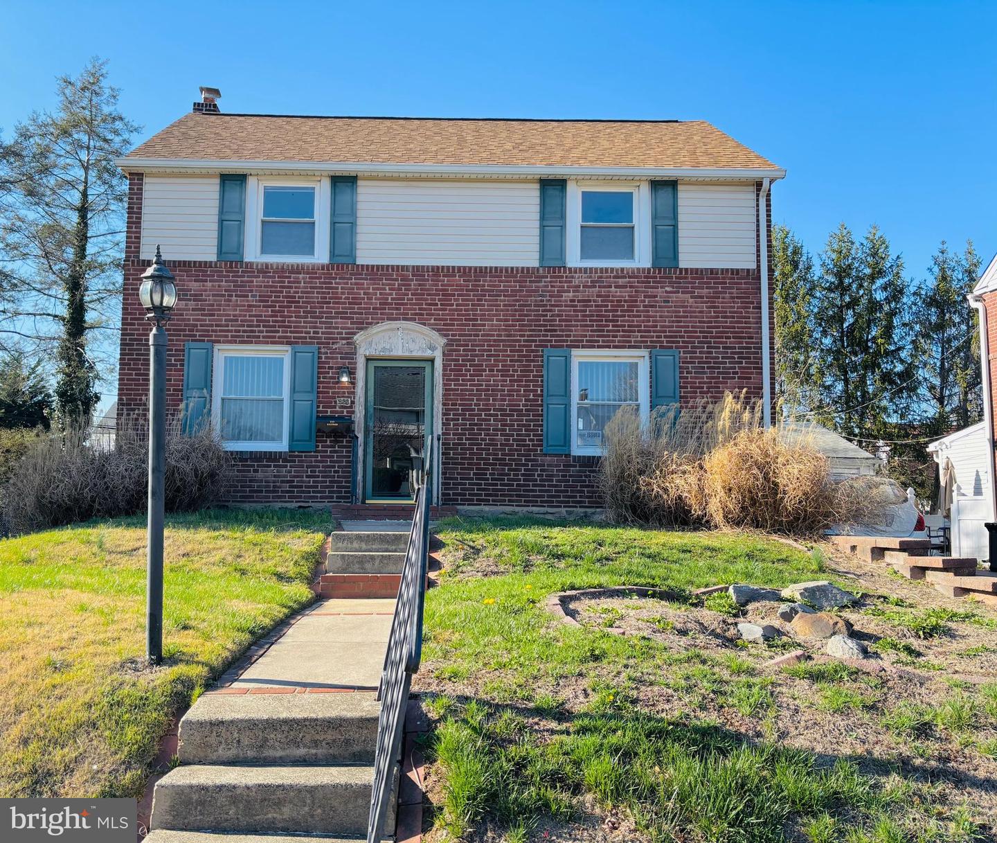 233 Rosewood Ave Property Photo