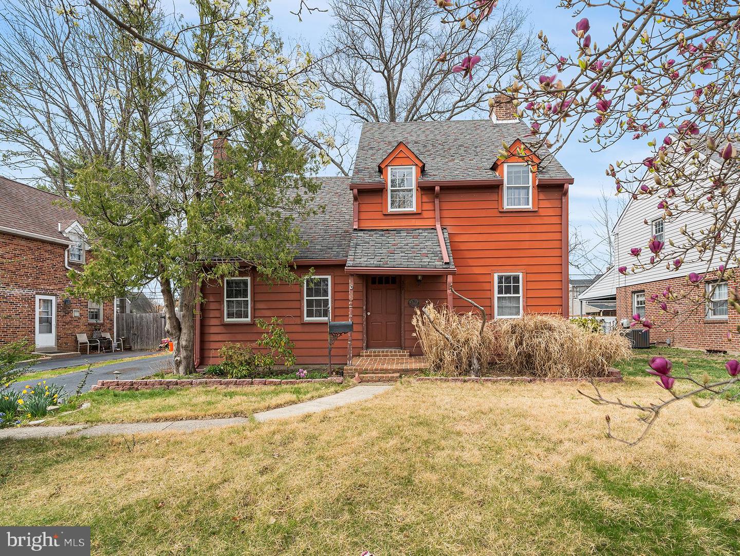 317 Roosevelt Ave Property Photo