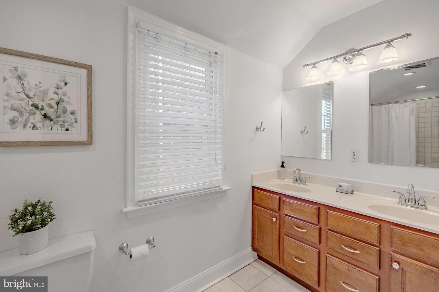 1711 Lynnewood Dr Property Photo 32