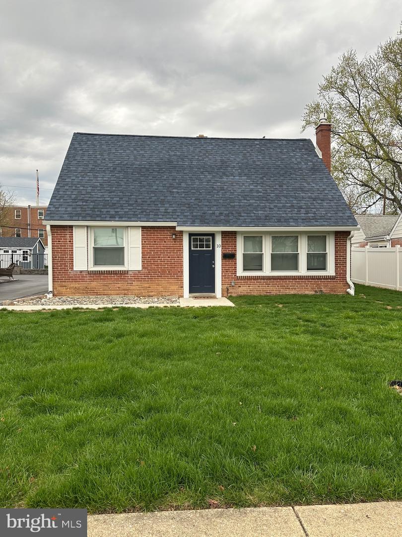 10 Hawthorne Rd Property Photo 1