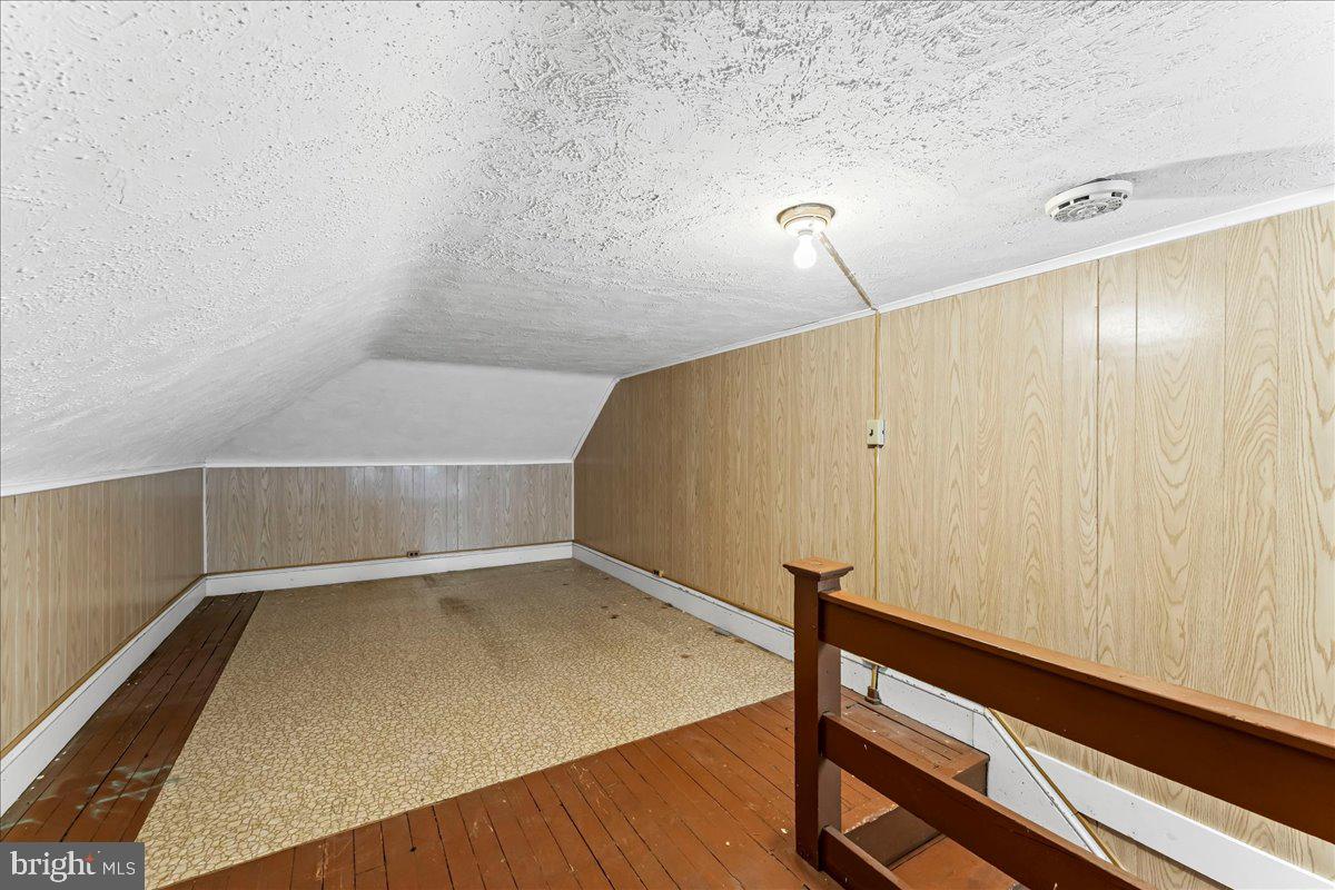 16 New Rd Property Photo 16
