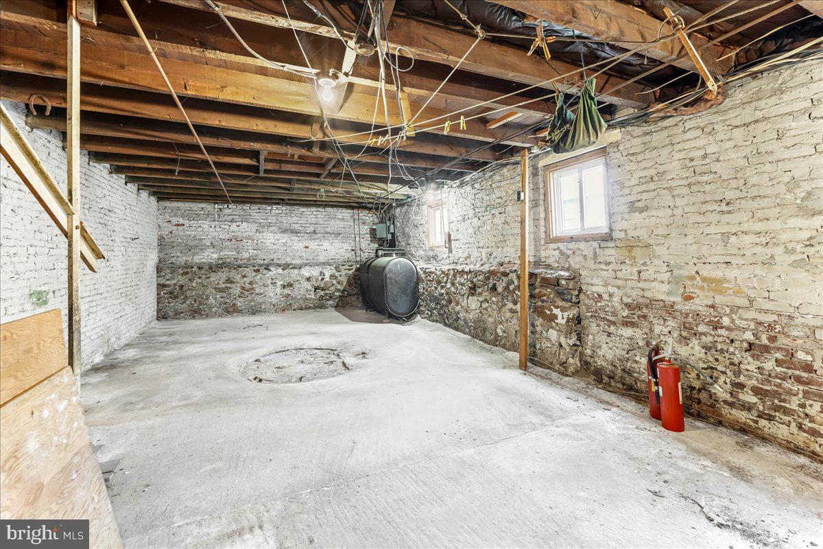 16 New Rd Property Photo 18