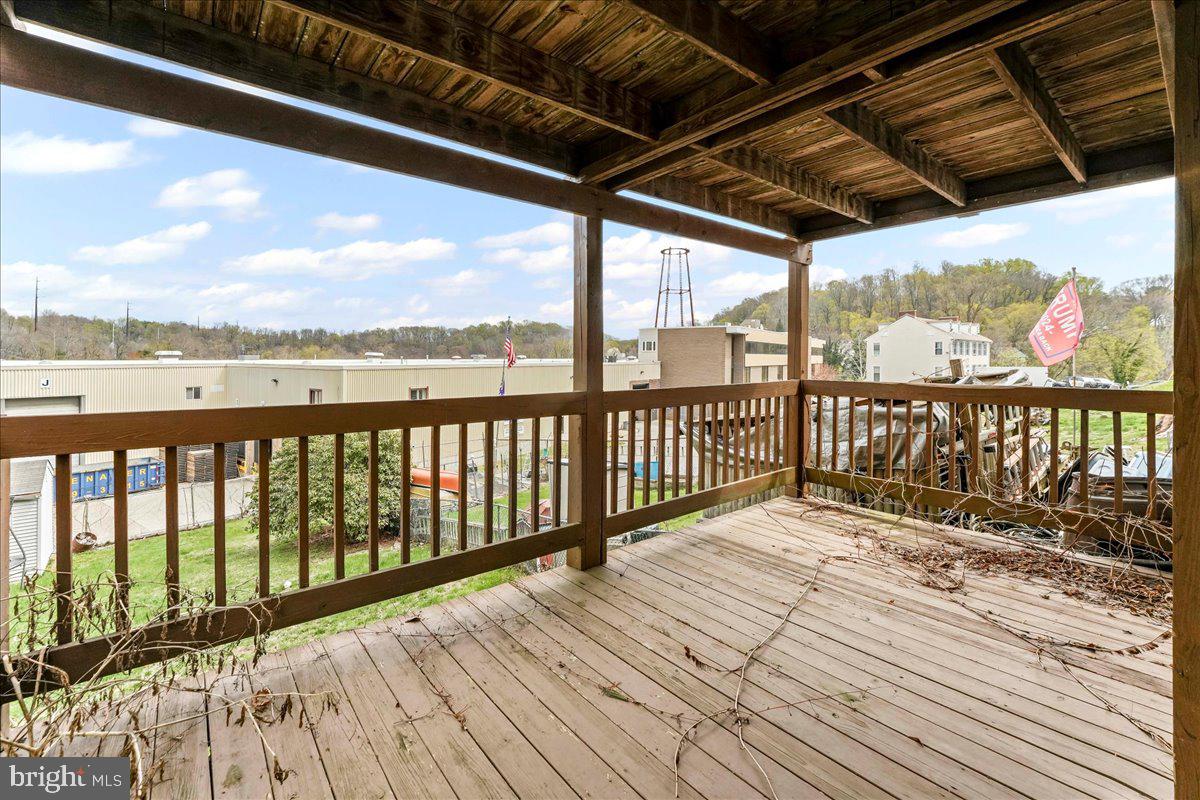16 New Rd Property Photo 19