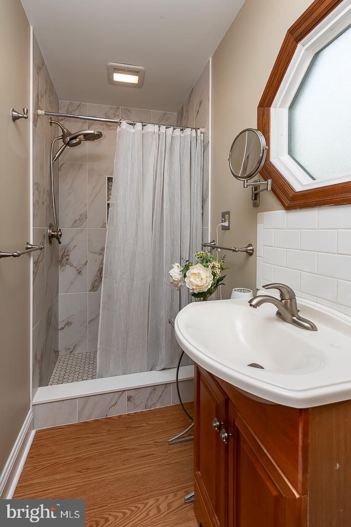 538 Gainsboro Rd Property Photo 17