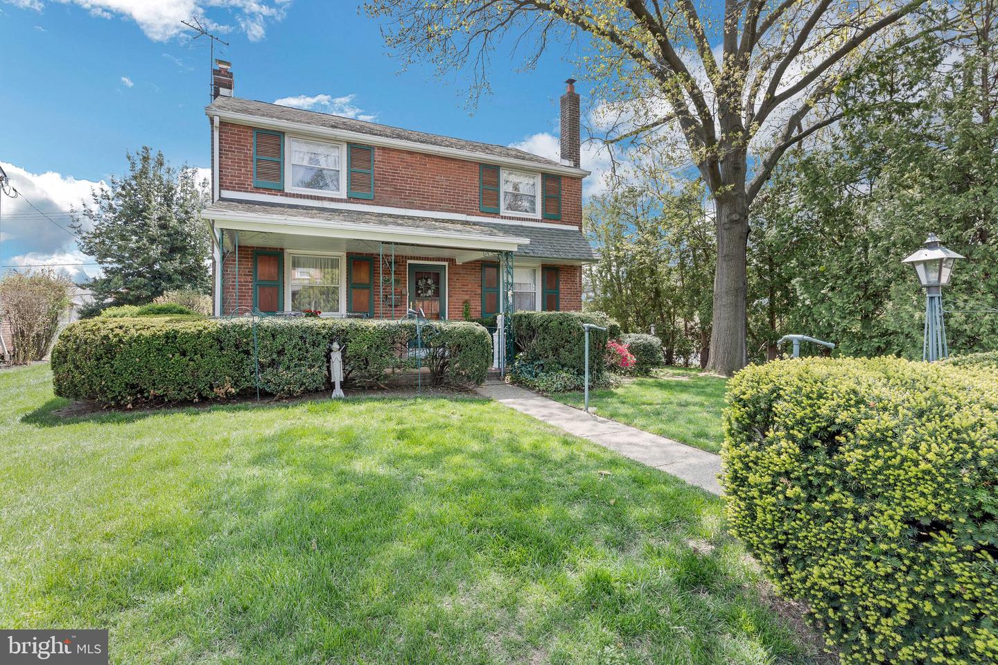 298 Bryn Mawr Ave Property Photo