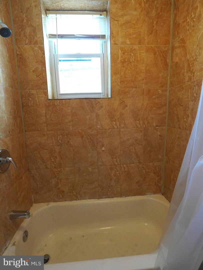 54 N Macdade Blvd Property Photo 11