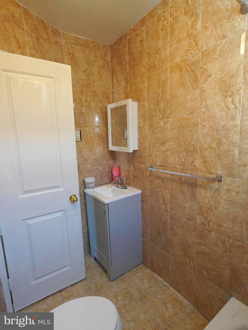 54 N Macdade Blvd Property Photo 12