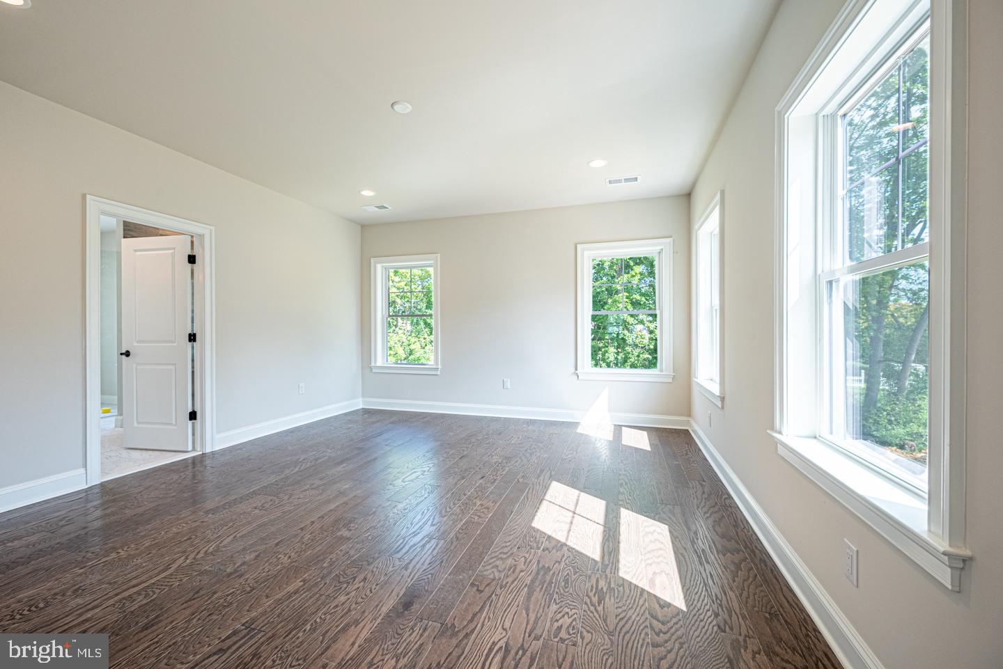 403 Taylor Street Property Photo 11