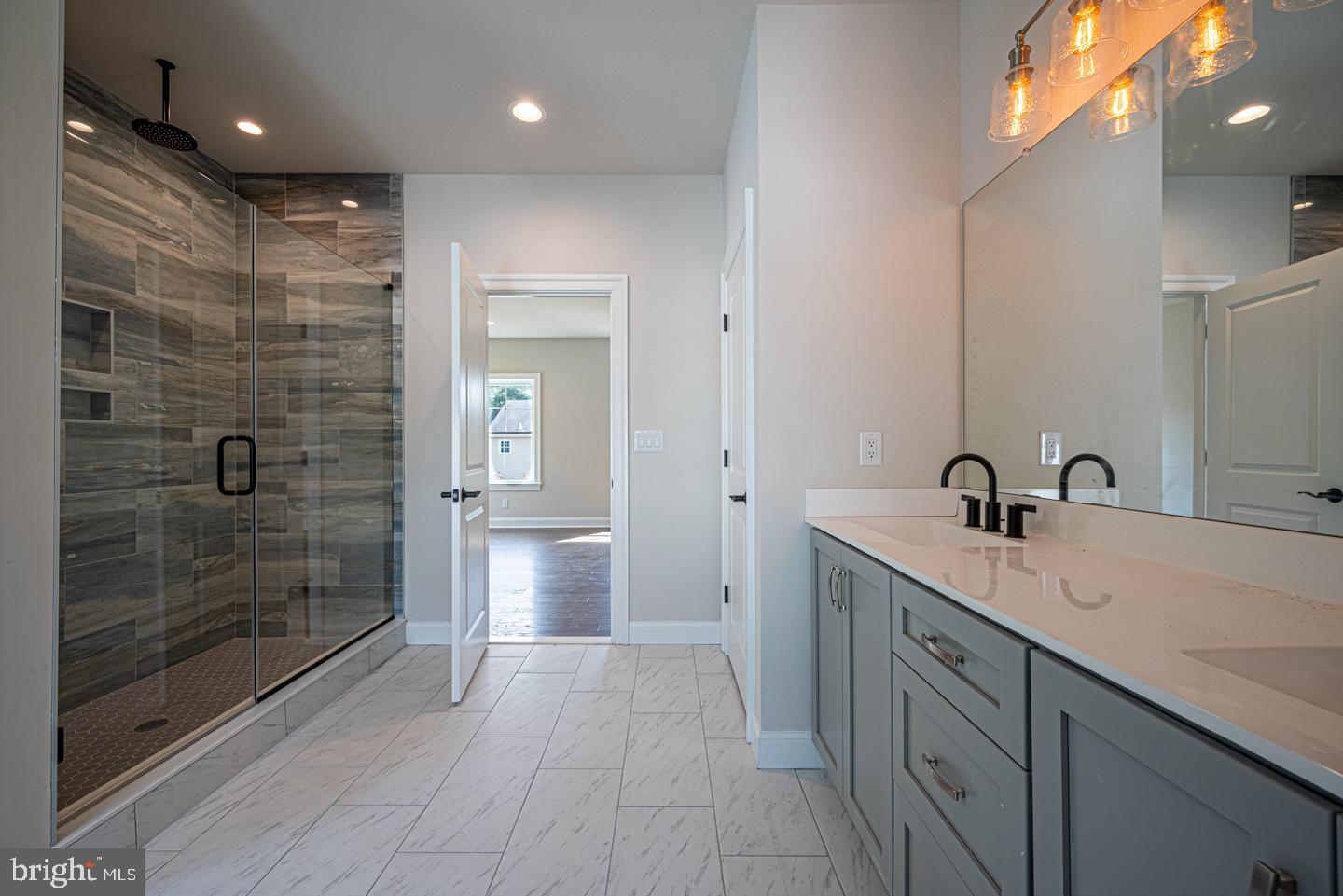 403 Taylor Street Property Photo 13