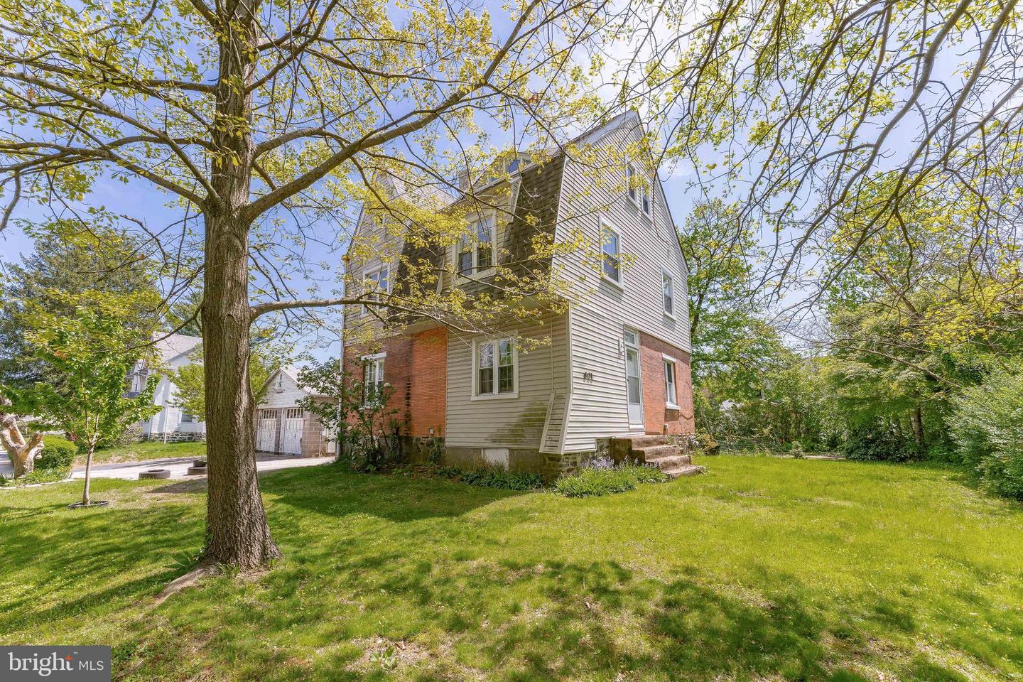 601 Maryland Ave Property Photo