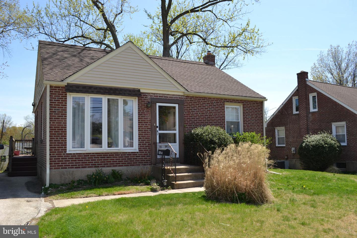 1014 Morton Ave Property Photo