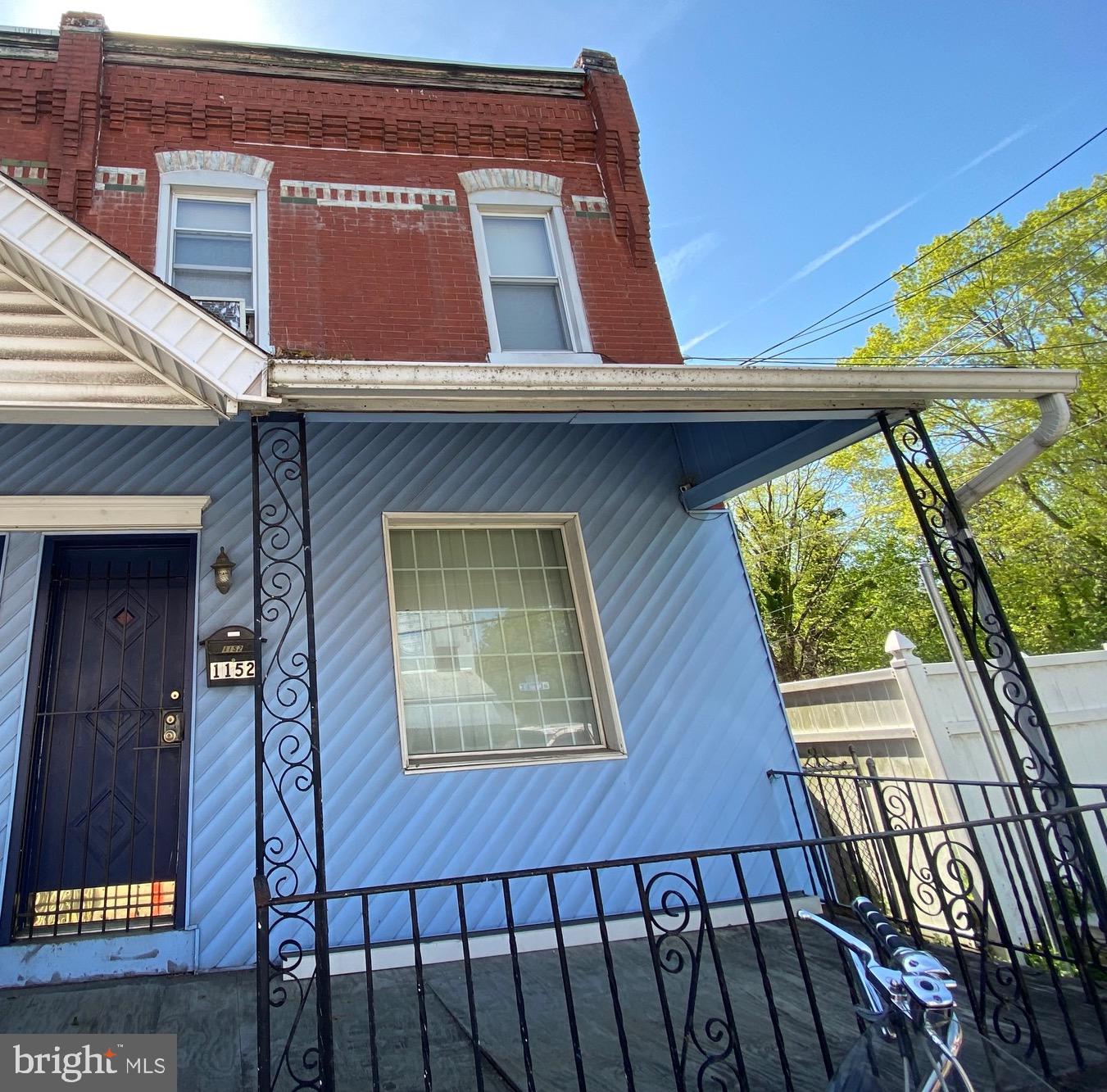 1152 Walnut St Property Photo