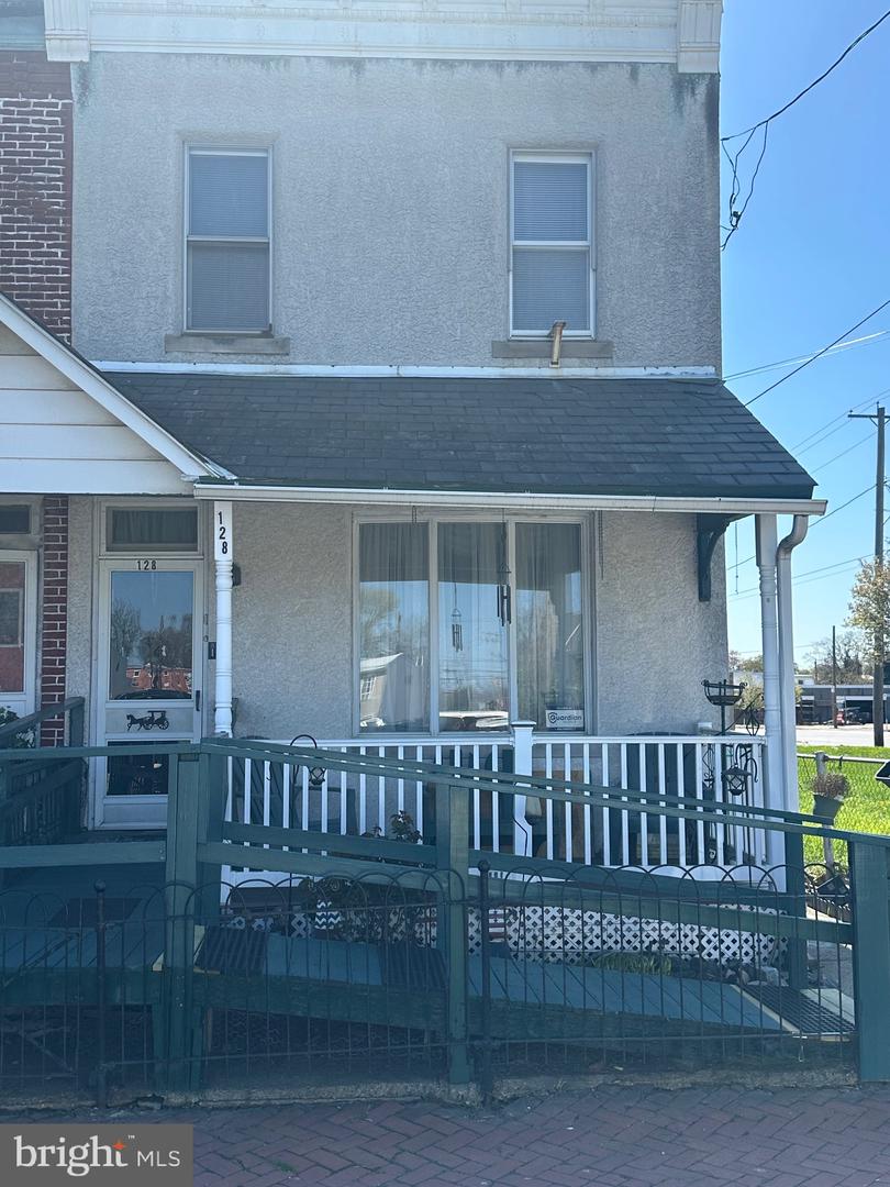 128 Thurlow St Property Photo