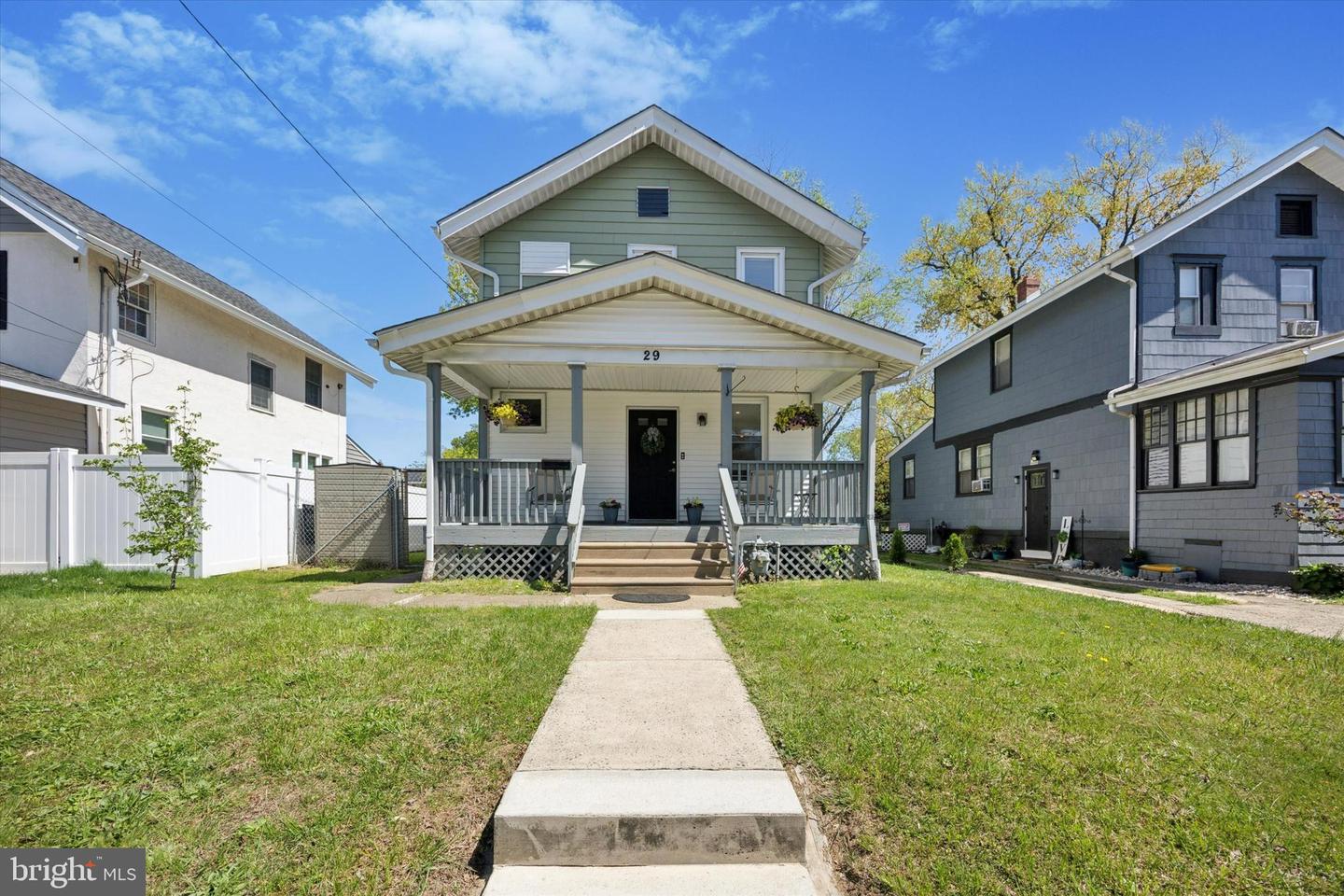 29 W Avon Rd Property Photo