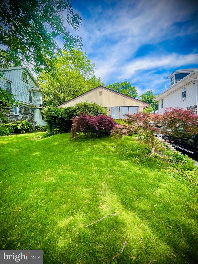 115 E Providence Rd Property Photo