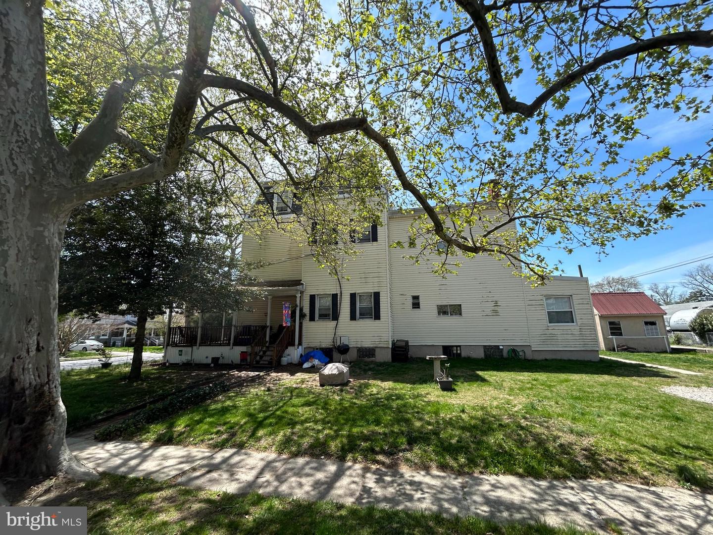15 W Ridley Ave Property Photo 4