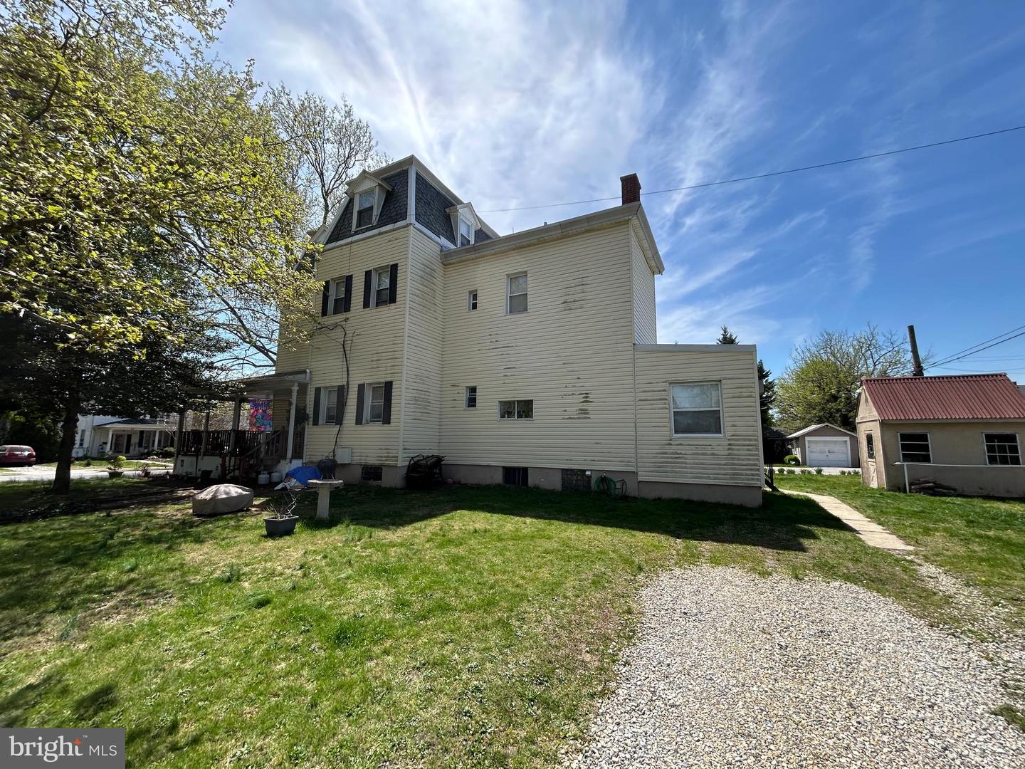 15 W Ridley Ave Property Photo 5