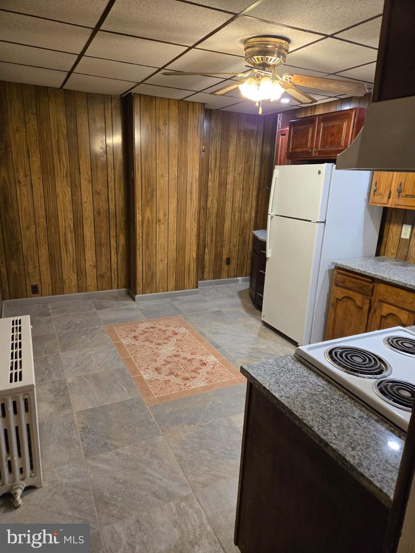 15 W Ridley Ave Property Photo 12