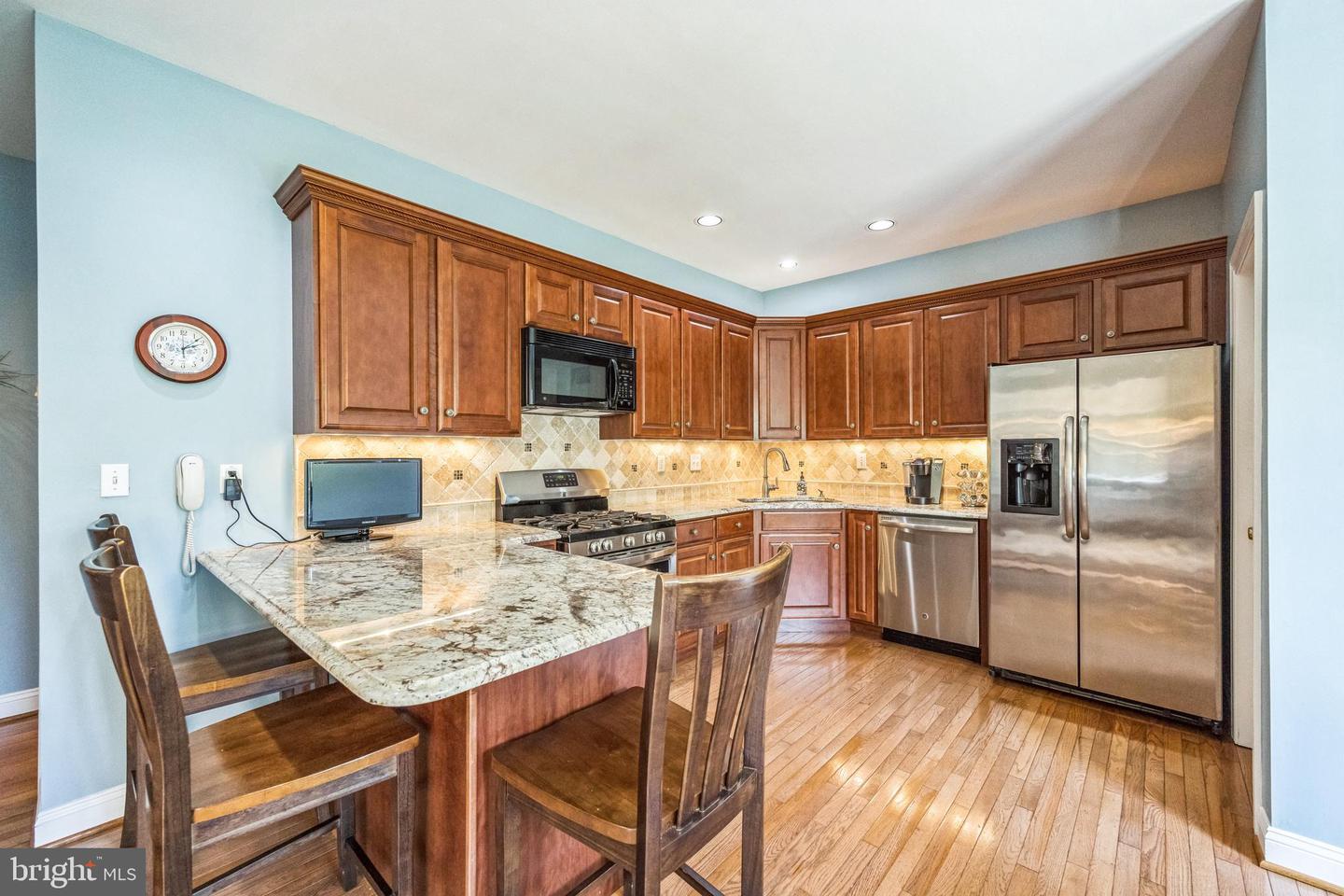 220 Hillsboro Mills Ln Property Photo 4