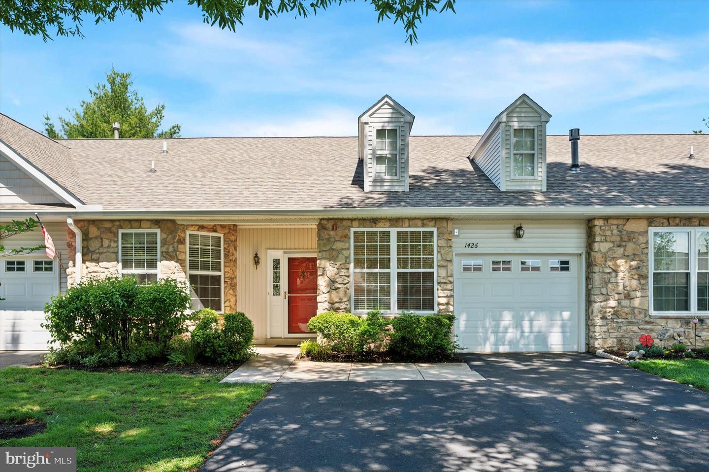 1426 PALMER DR