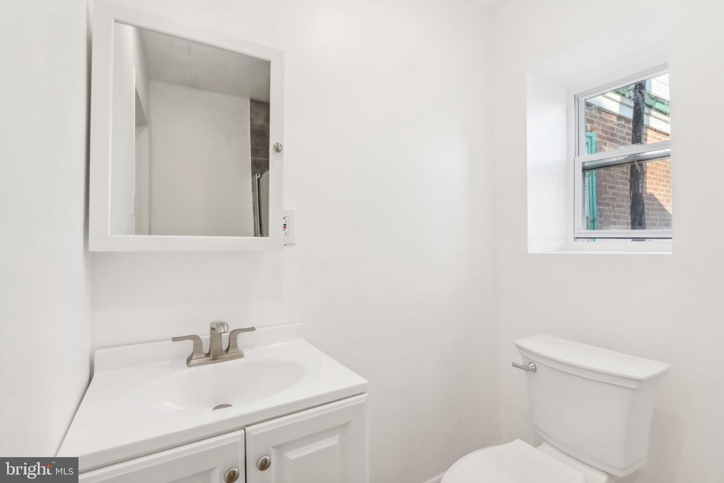 702 Main St Property Photo 13