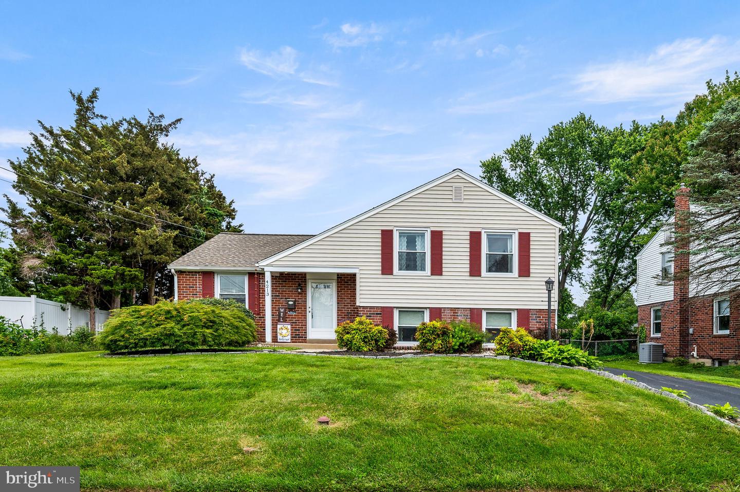 4213 SCHOOL LN Property Photo 1