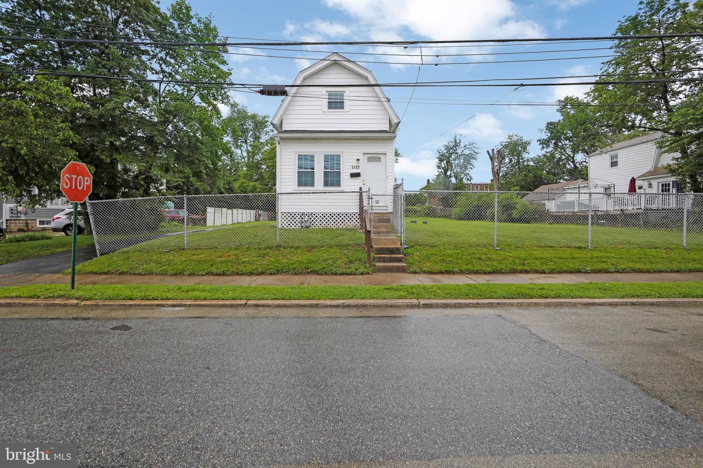 1177 Broad St Property Photo 1